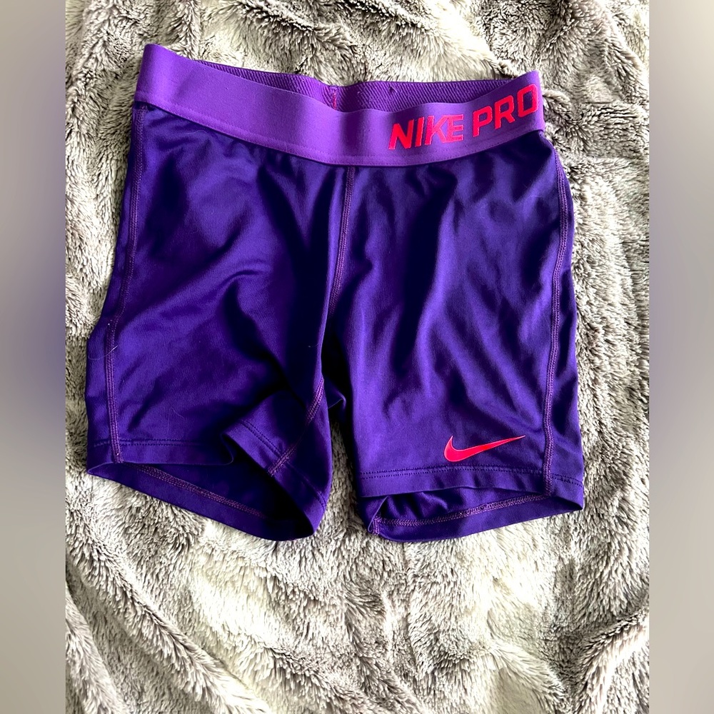 nike pro kids large or women’s xs